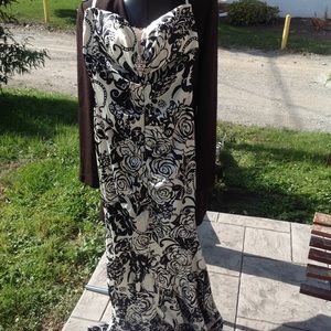 Xscape Dresses - Strapless xscape gown. Xscape Dresses - Strapless xscape gown.